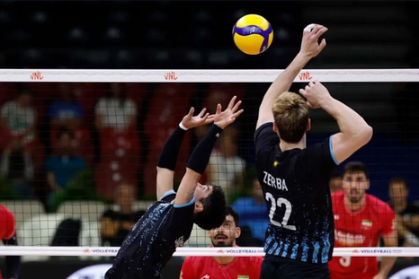 Argentina no pudo con Irán en su segunda presentación en el Week 2 de la Liga de las Naciones de vóley. Argentina no pudo con Irán en su segunda presentación en el Week 2 de la Liga de las Naciones de vóley.