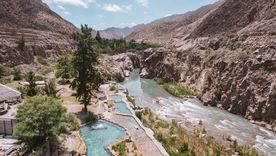 Las termas de Cacheuta es uno de los destinos más visitados por los turistas en Mendoza. Las termas de Cacheuta es uno de los destinos más visitados por los turistas en Mendoza.