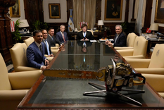 Javier Milei junto al magnate tecnológico Peter Thiel.&nbsp;