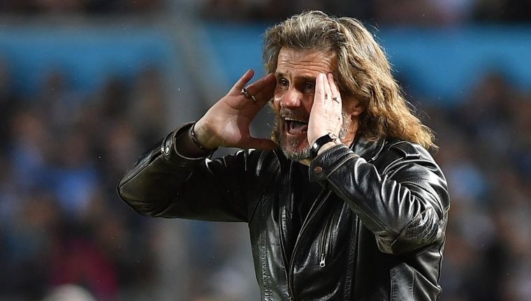 Insua y su enojo con el arbitraje de Baliño. Foto: Télam