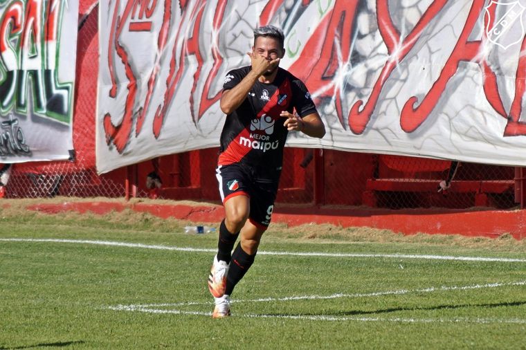 Matías Persia le dio las dos últimas victorias al Cruzado Foto: Prensa Deportivo Maipú