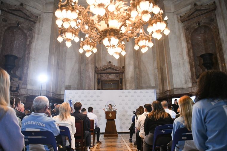 El homenaje a los deportistas tuvo como marco la discusión por el futuro del financiamiento del ENARD. El homenaje a los deportistas tuvo como marco la discusión por el futuro del financiamiento del ENARD.