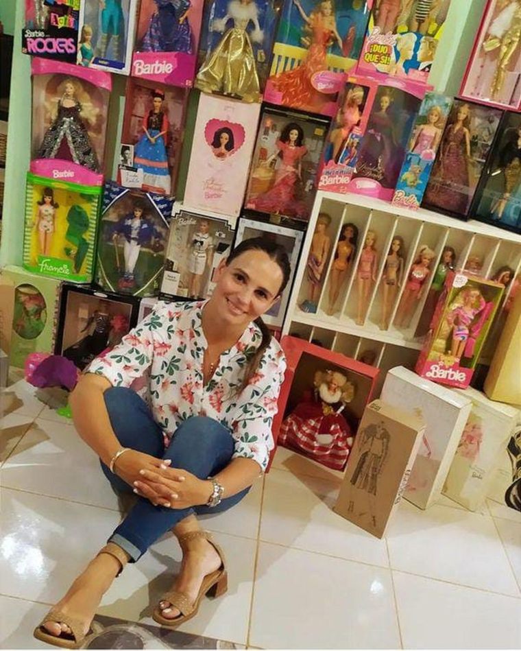 La colección de Carolina alcanzaría las 500 muñecas Foto: Genitleza: Carolina Altamirano Semchuk