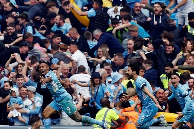 El gol que valió una Premier League: Gundogan entró por el segundo palo y escribió una nueva página dorada en la historia del Manchester City.