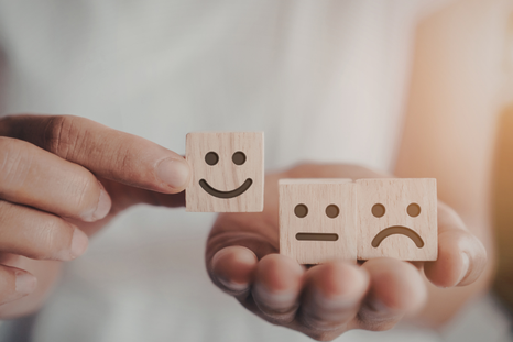 La felicidad no es un estado fijo, es algo que se construye y se revisa constantemente, nos dice la psicóloga mendocina Jessica Estalella. La felicidad no es un estado fijo, es algo que se construye y se revisa constantemente, nos dice la psicóloga mendocina Jessica Estalella.