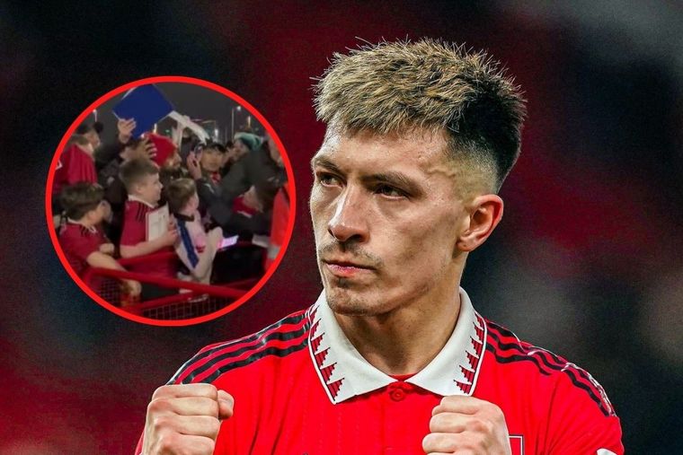 No importó la hora ni el frío: Licha Martínez posó con los niños del Manchester United en plena medianoche.