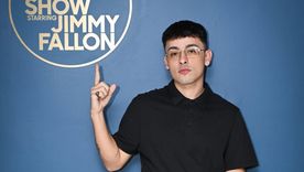 La banda de Trueno, compuesta por destacados músicos locales, posó en el backstage del icónico estudio 6B. / Instagram @fallontonight La banda de Trueno, compuesta por destacados músicos locales, posó en el backstage del icónico estudio 6B. / Instagram @fallontonight