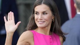 No te pierdas el look fucsia de la reina Letizia. No te pierdas el look fucsia de la reina Letizia.