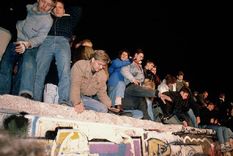 El 9 de noviembre de 1989 cayó el Muro de Berlín, que había dividido a la ciudad durante casi 30 años. Foto: BBC