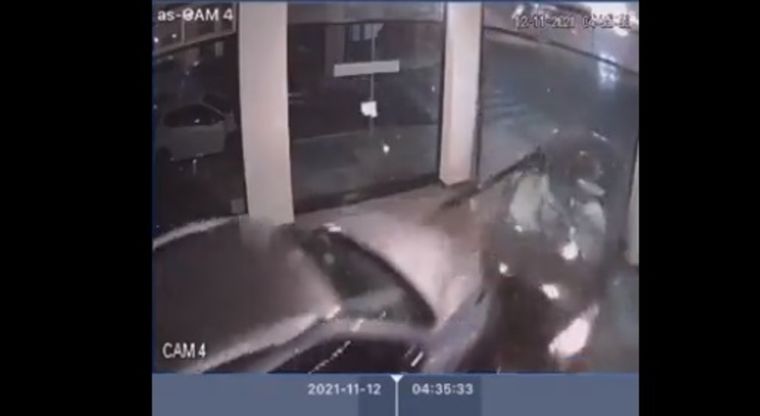 Las cámaras registraron el momento exacto del choque