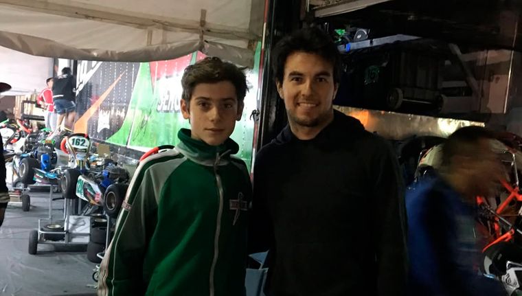 Colapinto y Checo Pérez protagonizaron un divertido ida y vuelta en Instagram.