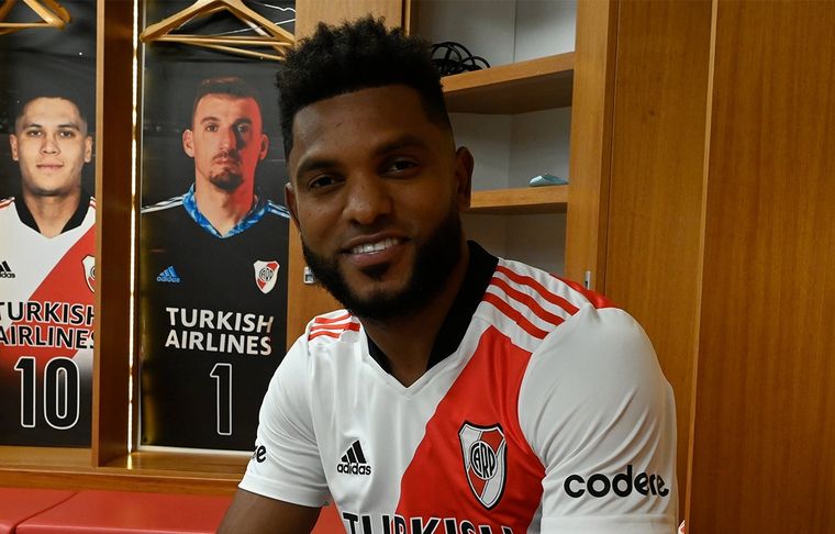 Miguel Borja El colombiano y una llamativa cláusula en su contrato.