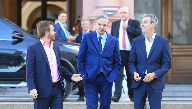 Miguel Pichetto quedó en el centro de la polémica por la ley ómnibus Foto: NA