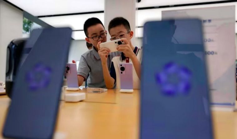 Los chinos son grandes consumidores de artefactos tecnológicos. Foto: Efe.