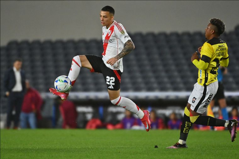 Kevin Castaño sería el otro cambio en River. Kevin Castaño sería el otro cambio en River.