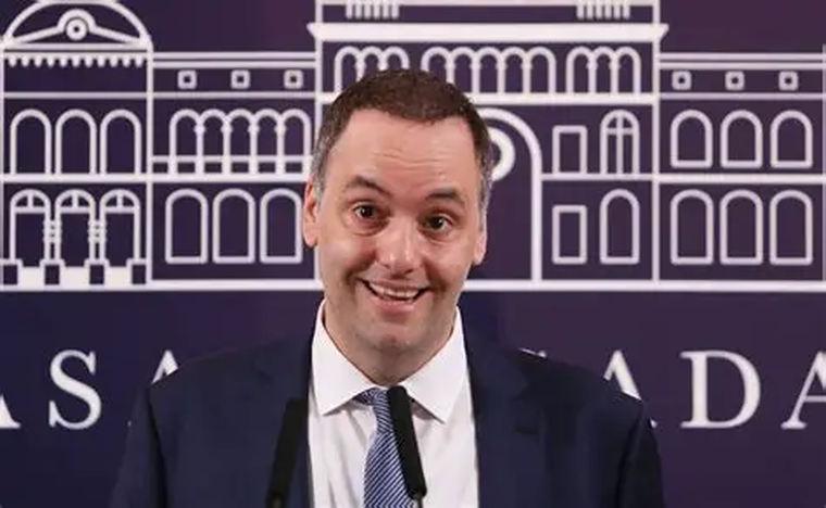 Fake 7 8, informar o disciplinar, mediante trolls. Fake 7 8, informar o disciplinar, mediante trolls.