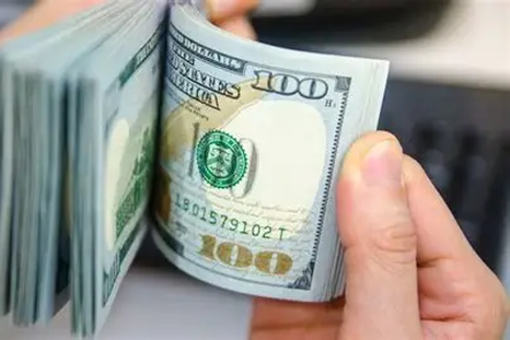 El dólar mayorista cotiza al alza luego del mensaje de Bessent y tras ventas del Tesoro