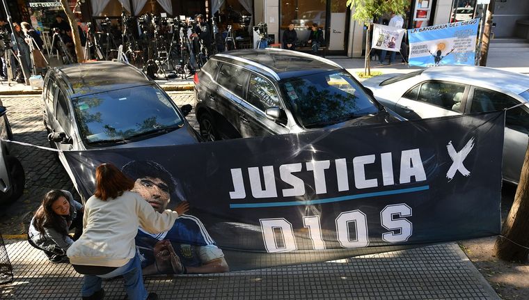 Este jueves se define la continuidad o la nulidad del juicio por la muerte de Maradona. Foto: NA
