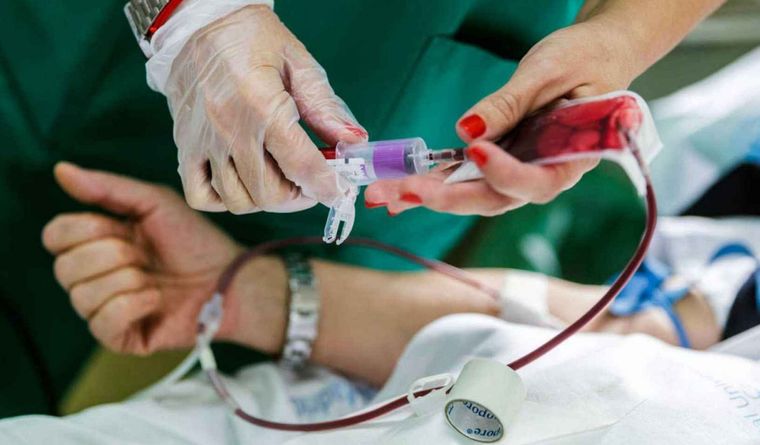 La donación de sangre es un proceso médico poco invasivo que puede salvar más de una vida. Foto: Efe.