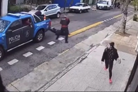 El hecho captado por las cámaras de seguridad Foto: Captura de video