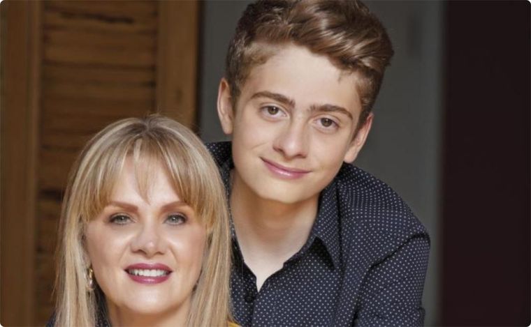 Erika Buenfil Erika Buenfil fue y es una excelente madre y hasta el día de hoy recuerda que el padre de su hijo nunca la molestó, pero tampoco nunca estuvo presente. Foto: revistaclase.mx/