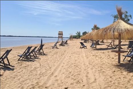 Al lado del río, Ramallo tiene playas ideales para comer pescado. Foto: Turismo bonaerense