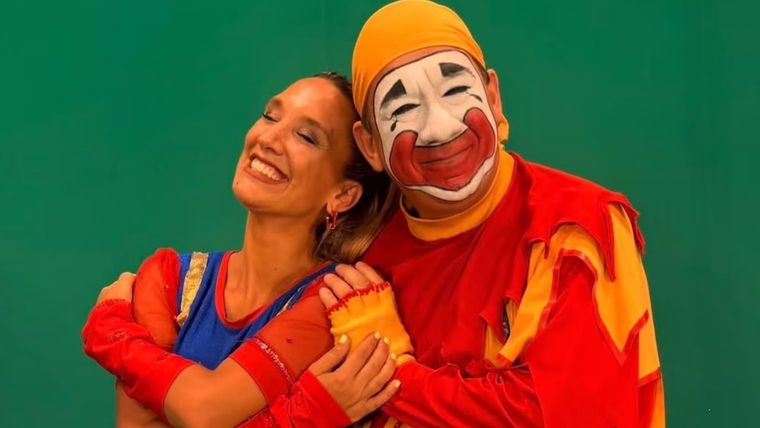 El emotivo abrazo entre el payaso y su hija. /&nbsp;