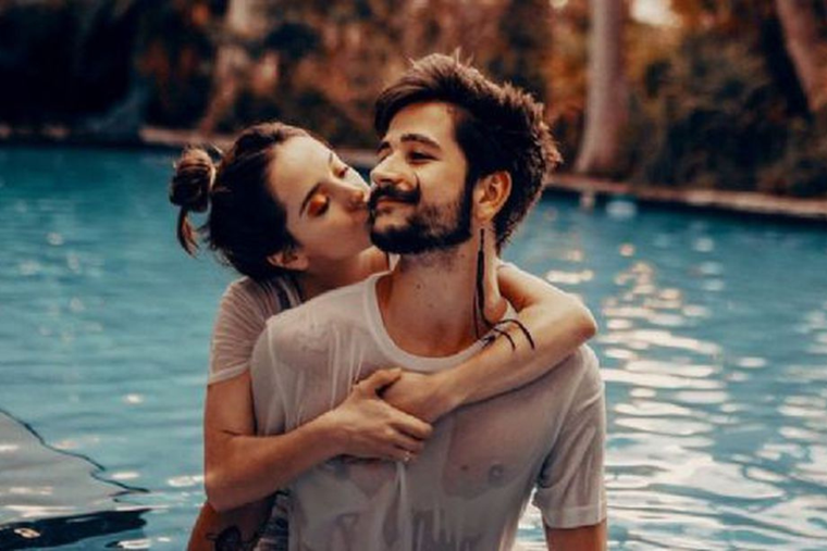 LA DECISIÓN DE CAMILO Y EVALUNA SOBRE ÍNDIGO. LA PAREJA HIZO UNA ELECCIÓN PARA CUIDAR EL MEDIO AMBIENTE.