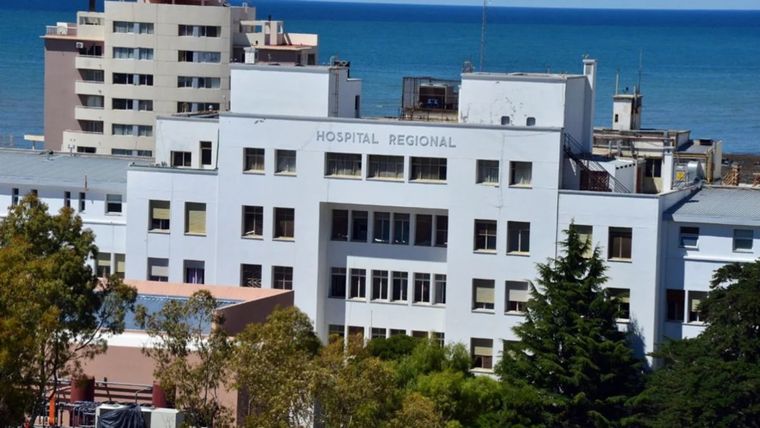 La víctima fue atendida en el Hospital Regional Foto: ADN SUR