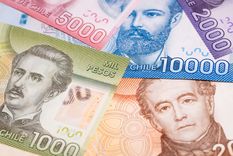 Con el dólar a la baja en Chile y valores estables en Argentina, mejora el escenario cambiario para quienes cruzan a comprar en estas fiestas Con el dólar a la baja en Chile y valores estables en Argentina, mejora el escenario cambiario para quienes cruzan a comprar en estas fiestas