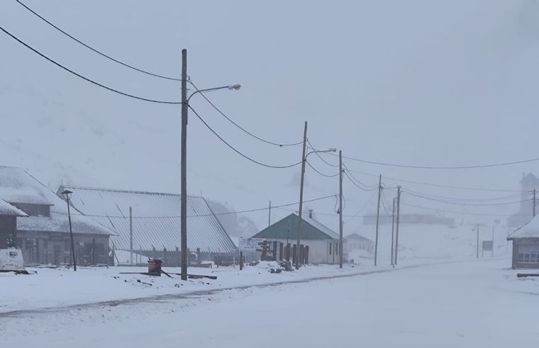 En Las Cuevas se registraron -12°C y nevadas intensas