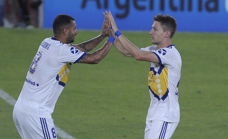 Cardona y Soldano, los goleadores de la noche Foto: Télam