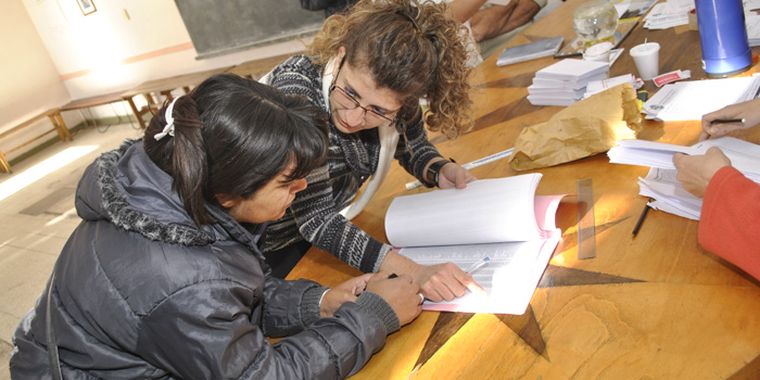 Más de 7 mil trabajadores votaron para decidir sobre el acuerdo salarial. Foto: Mathias Guijarro/ Mediamza.com