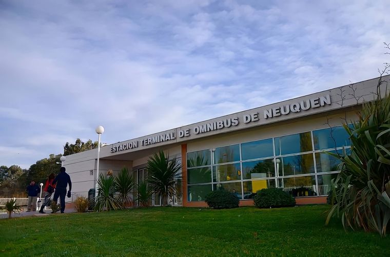 Una pasajera de 84 años que había viajado desde Río Cuarto se descompensó al bajar del micro en la terminal de Neuquén.