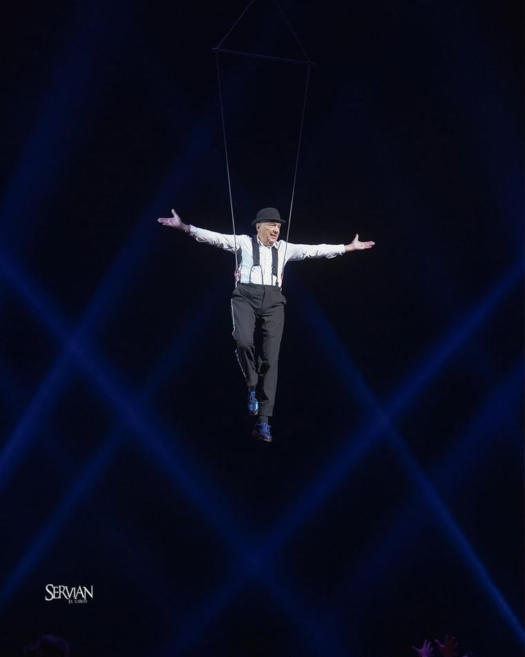 Cormillot en el Circo Servian. Cormillot en el Circo Servian.