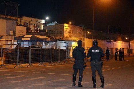 La prisión de Machala, en el sur del país, dejó al menos 30 personas muertas, entre ellas 27 que murieron por ahorcamiento.