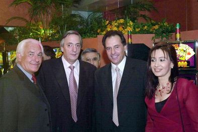 MDZol | Cristóbal López junto a los Kirchner.