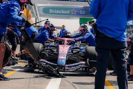 Tras un 2025 complicado, Alpine muestra avances concretos. Tras un 2025 complicado, Alpine muestra avances concretos.