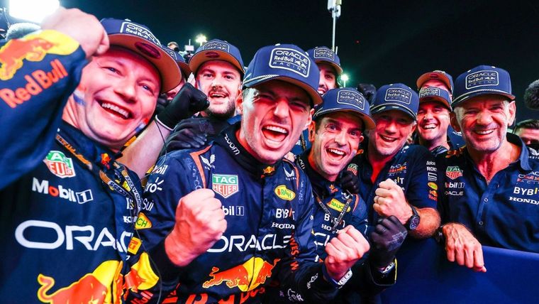 Verstappen logró la victoria número 14 del año. Foto: @redbullracing