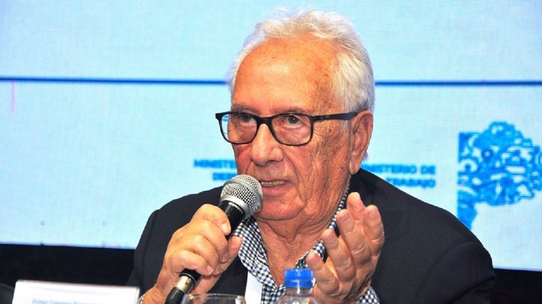 Héctor Recalde, de 82 años Foto: Télam