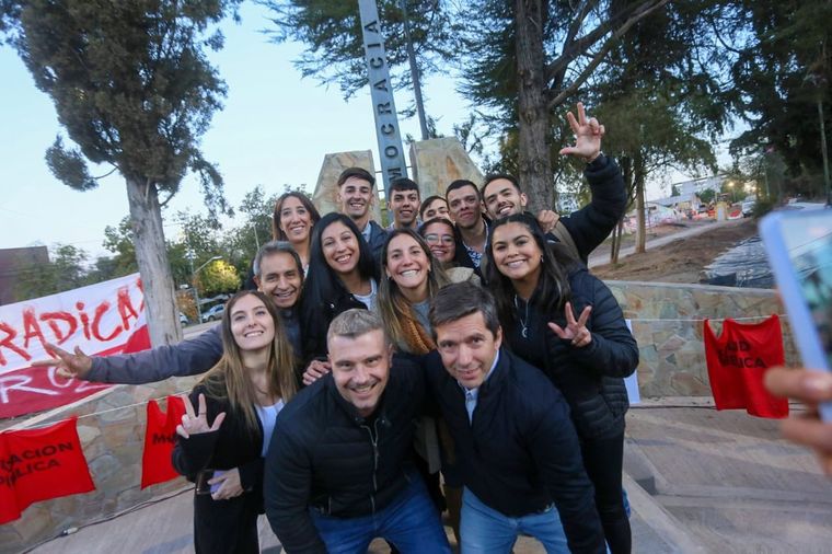 Peti Lombardi, Diego Costarelli y la militancia de UCR Godoy Cruz Foto: X :Andrés Lombardi