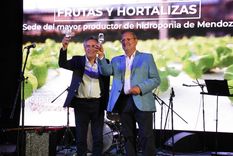 Alfredo Cornejo y Marcelino Iglesias, de brindis.