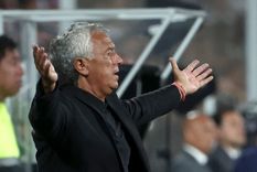 Pipo Gorosito recibió una dura sanción de parte de la FPF. Foto: EFE
