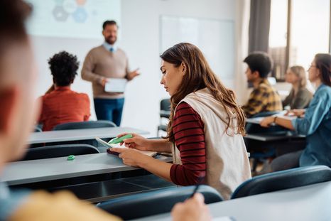 La inteligencia artificial detecta carreras poco visibles con alta demanda laboral. La inteligencia artificial detecta carreras poco visibles con alta demanda laboral.