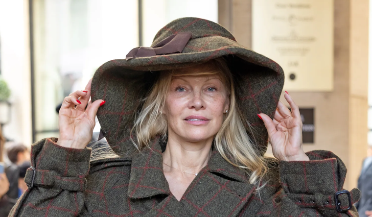 Pamela Anderson dejó de maquillarse y contó la razón oculta para esta nueva imagen que mostrará. Foto: Arnold Jerocki (Getty Images)