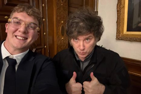 Según denunció Ferraro, el titular de la Oficina Anticorrupción, Alejandro Melik, se negó a recibir la notificación formal de citación. Según denunció Ferraro, el titular de la Oficina Anticorrupción, Alejandro Melik, se negó a recibir la notificación formal de citación.