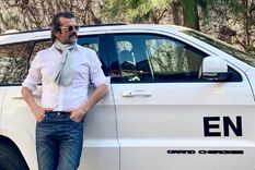 Álvarez Castillo con un Jeep Grand Cherokee.