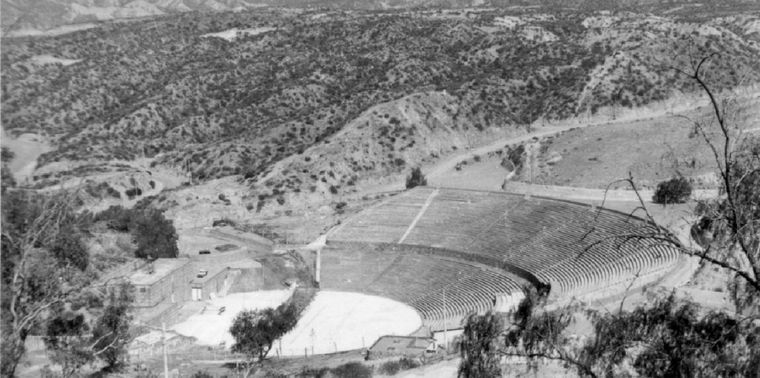 Desde que la Fiesta de la Vendimia comenzó a festejarse hace 90 años, siempre se desarrolló en escenarios enclavados en el Parque General San Martín. Desde que la Fiesta de la Vendimia comenzó a festejarse hace 90 años, siempre se desarrolló en escenarios enclavados en el Parque General San Martín.