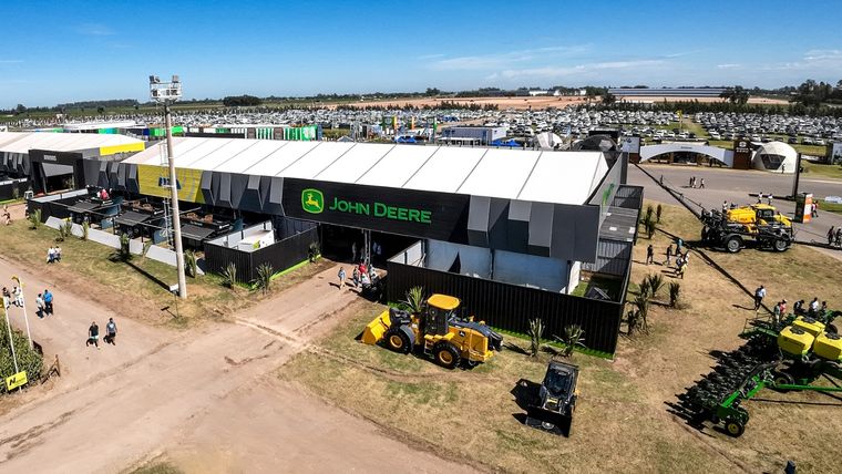 John Deere siempre presente en Expoagro, la principall muestra del sector agroindustrial. Foto: John Deere