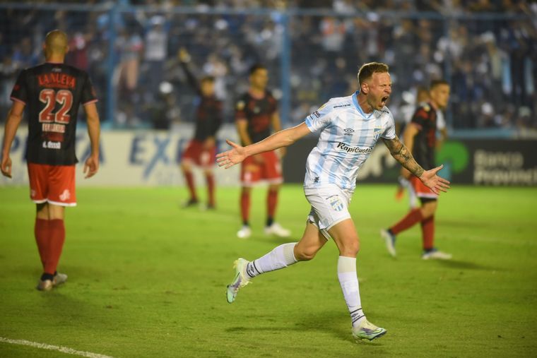 Atlético Tucumán, más líder que nunca. Foto: Télam